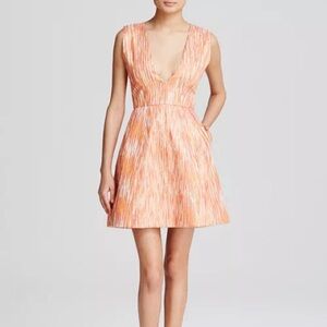 NEW Alice + Olivia Pacey Lantern Dress Size 6